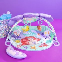 Bright Starts Disney Baby Kleine Zeemeermin Twinkle Trove Activity Gym Speelkleed K12534 -Babyproducten  Winkel Bright Starts Speelkleed 5