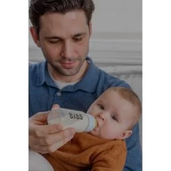 Bibs Blush 110 Ml Glazen Fles 5013244 -Babyproducten  Winkel bibs ss22 babyglassbottle lifestyle model 17 3