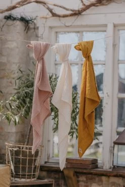 Bibs Swaddle Ivory 120 X 120 Cm Hydrofiel Multidoek 9402216 -Babyproducten  Winkel bibs swaddle 120 x 120 cm multidoek