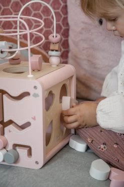 Label Label Roze Houten Activiteitenkubus LLWT-34314 -Babyproducten  Winkel label label roze houten activiteitenkubus llwt 34314 7
