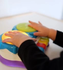 Playgro 2-in-1 Light Up Music Maker Activiteitenspeeltje P6384144 -Babyproducten  Winkel playgro 2 in 1 light up music maker activiteitenspeeltje p6384144 2