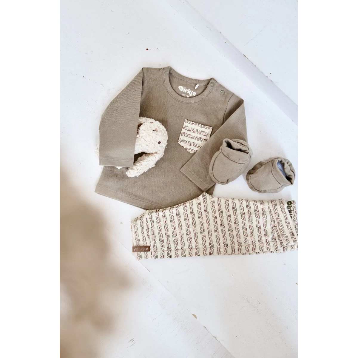 Dirkje Boys Bio Cotton Maat 56 7-delige Kledingset S48514S-31 W23 5 Dirkje Boys Bio Cotton Maat 56 7-delige Kledingset S48514S-31 W23 - Afbeelding 3