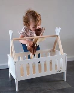 Tryco Tipi Houten Poppenbed TR-353013 -Babyproducten  Winkel tr 353013 tryco wooden tipi doll bed 02