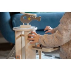 Tryco Houten Garage Incl. Speeltjes TR-303024 -Babyproducten  Winkel tryco houten garage incl. speeltjes tr 303024 2